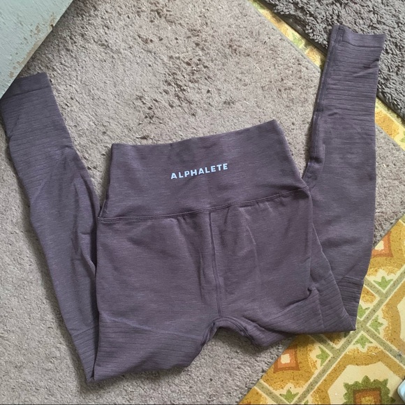 Alphalete ‘OG Revival’ Legging (S) - moon rock - Picture 2 of 5